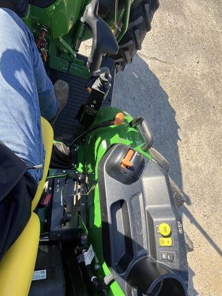 Image of John Deere 5067E equipment image 4