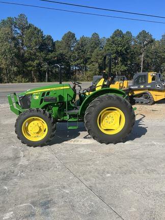 Image of John Deere 5067E equipment image 3