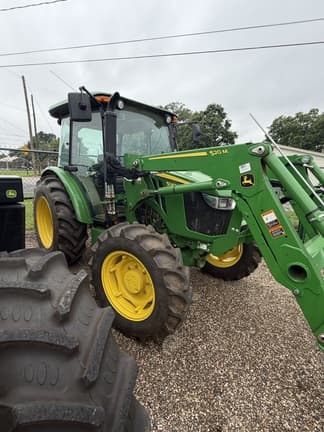 Image of John Deere 5067E equipment image 1