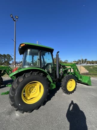 Image of John Deere 5067E equipment image 4