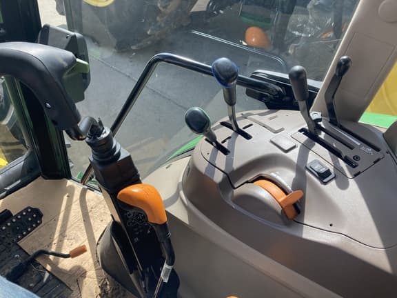 Image of John Deere 5075E equipment image 2
