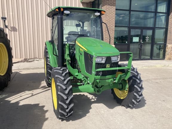 Image of John Deere 5075E equipment image 1