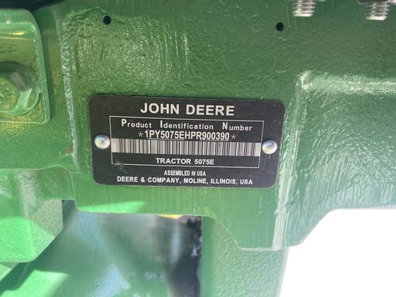 Image of John Deere 5075E equipment image 4
