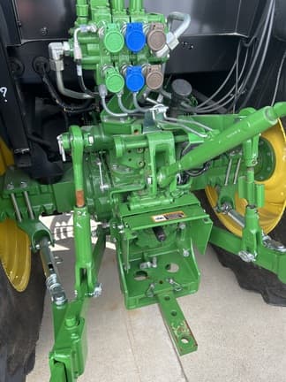 Image of John Deere 5100E equipment image 2