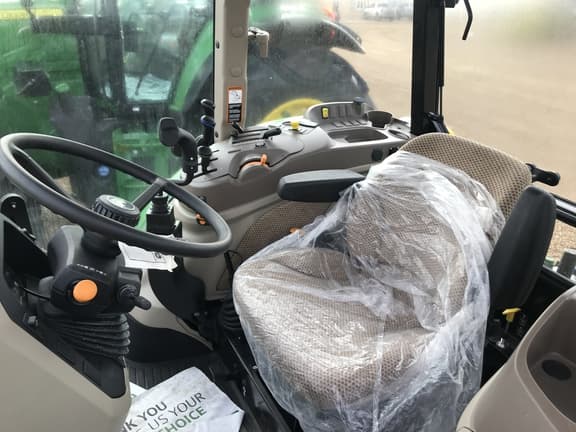 Image of John Deere 5100E equipment image 2