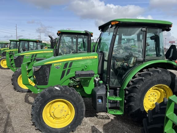 Image of John Deere 5100E equipment image 4