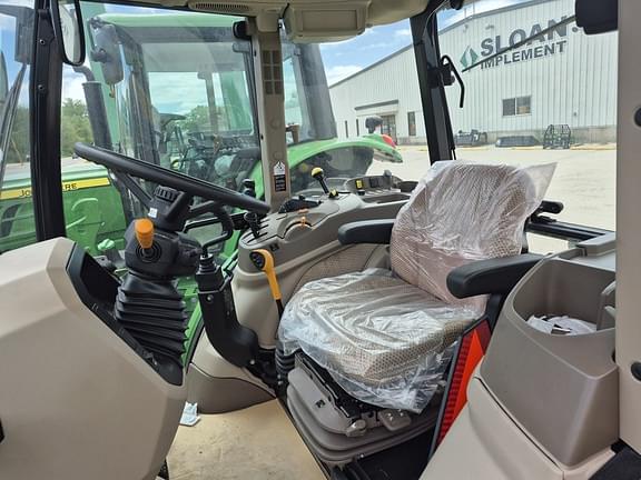 Image of John Deere 5120M Primary image