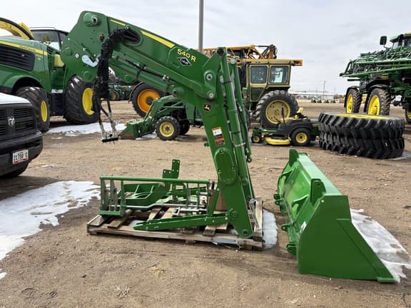 Image of John Deere 540R equipment image 1