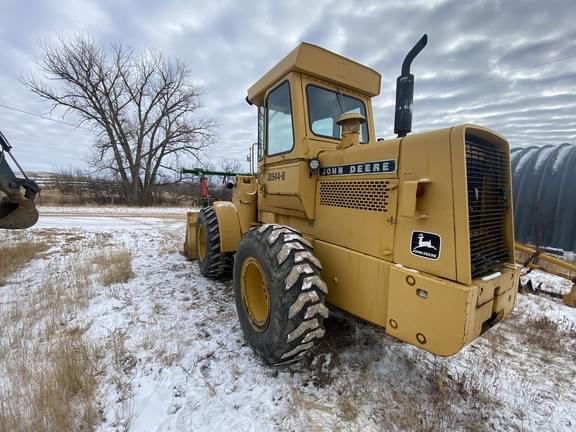 Image of John Deere 544B equipment image 2