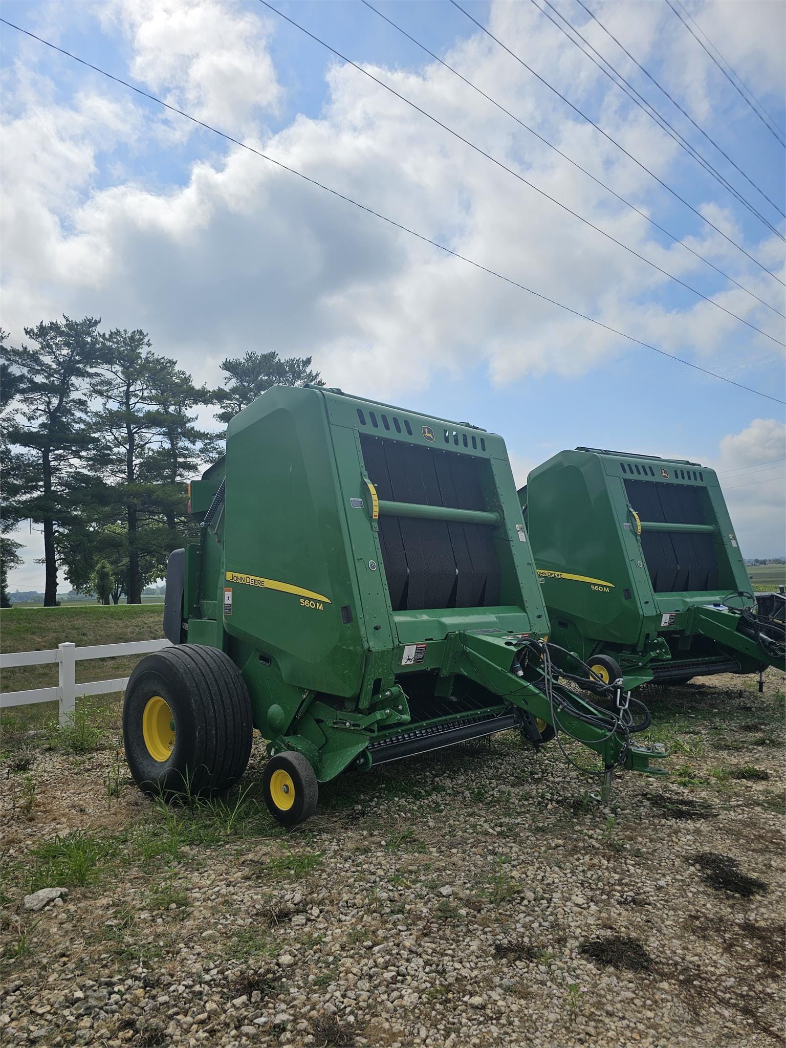 John Deere 560M Equipment Image0