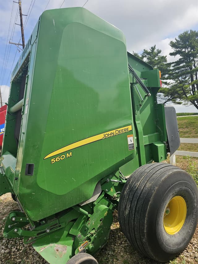 Image of John Deere 560M equipment image 4