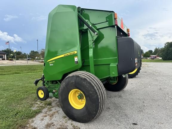 Image of John Deere 560M equipment image 1