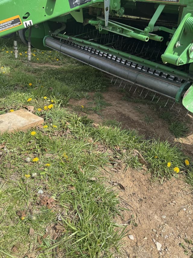 Image of John Deere 560M equipment image 4