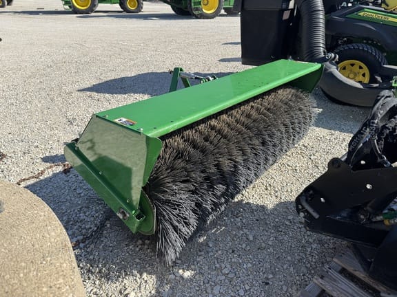 John Deere 60 Heavy Duty Broom Equipment Image0