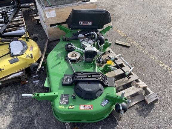 John Deere 60HC Equipment Image0