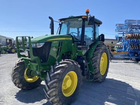 John Deere 6105E Equipment Image0