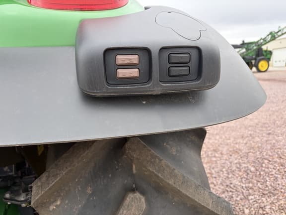 Image of John Deere 6110M equipment image 3