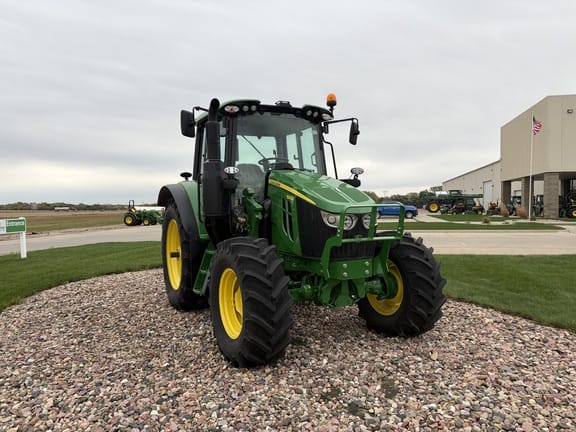 John Deere 6110M Equipment Image0