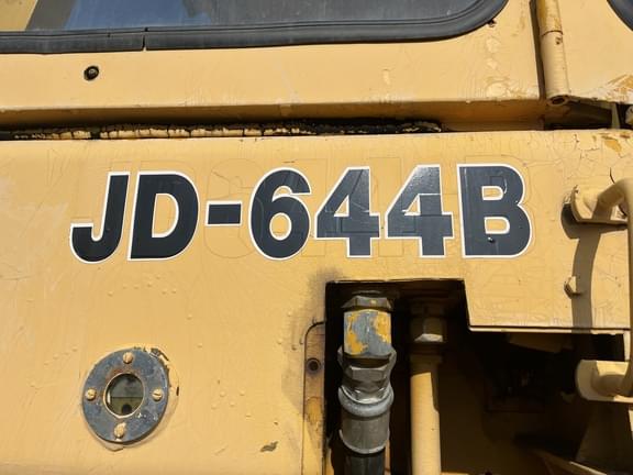 Image of John Deere 644B equipment image 4