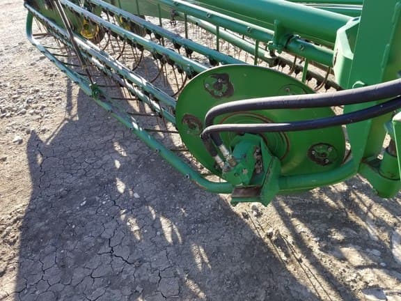 Image of John Deere 700 equipment image 4