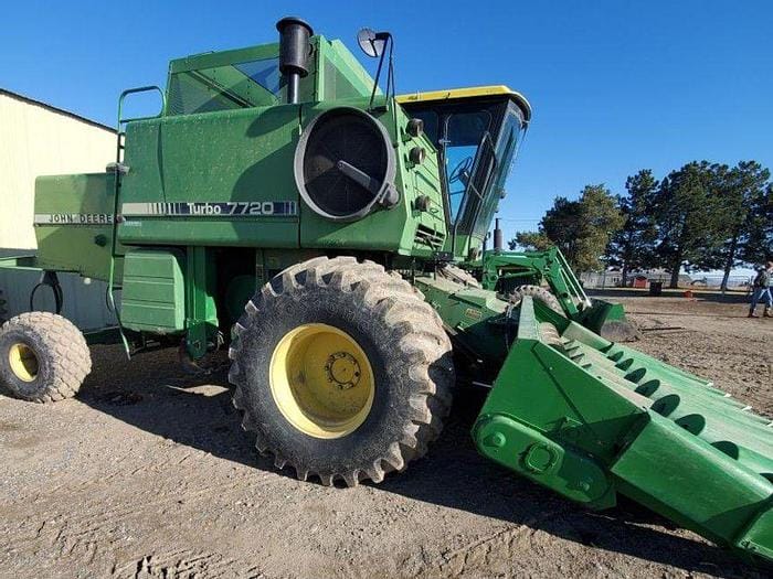 1983 John Deere Turbo 7720 Equipment Image0
