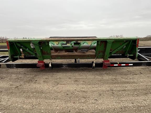 Image of John Deere 822 equipment image 3