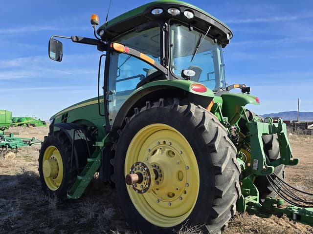 Image of John Deere 8285R equipment image 4
