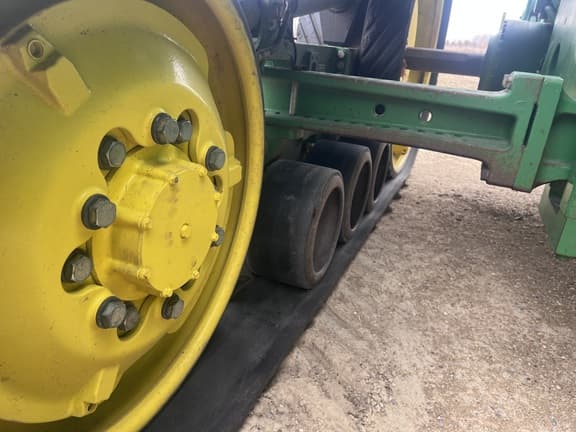 Image of John Deere 8370RT equipment image 4