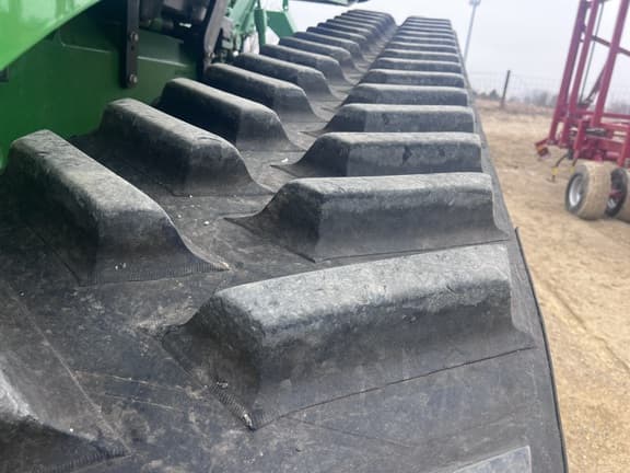 Image of John Deere 8370RT equipment image 2