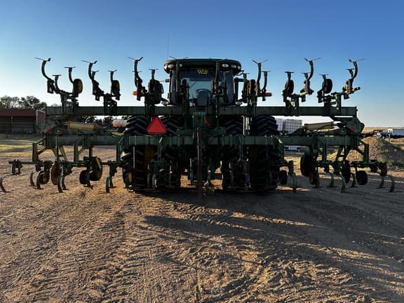 Image of John Deere 85 equipment image 1