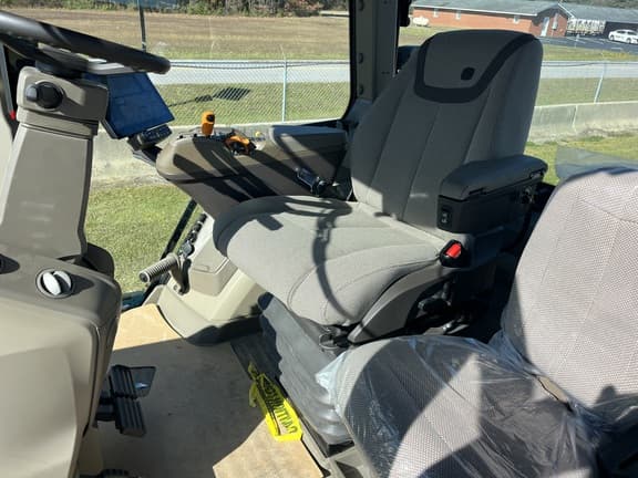 Image of John Deere 8R 250 equipment image 3