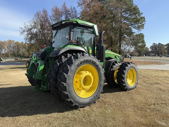 Image of John Deere 8R 410 equipment image 4