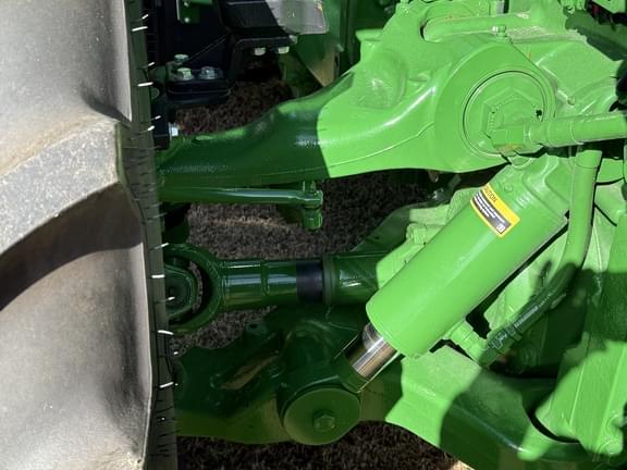 Image of John Deere 8R 410 equipment image 3