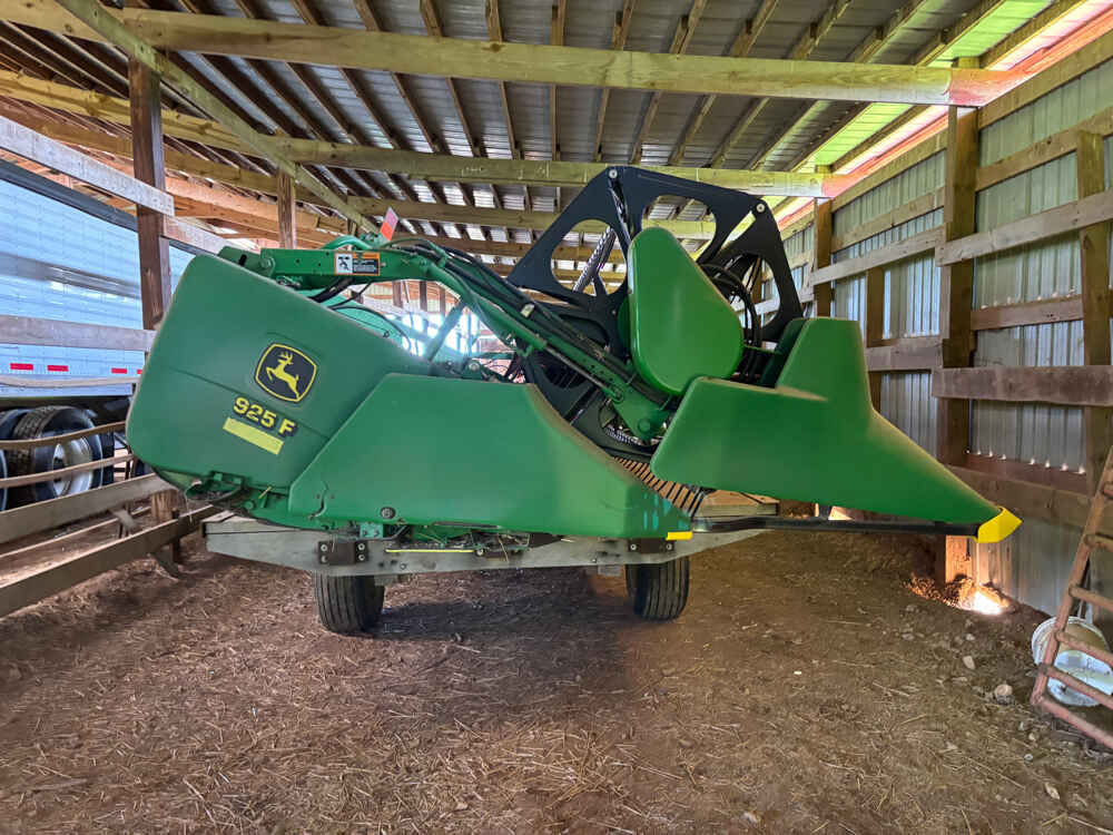 John Deere 925F Equipment Image0