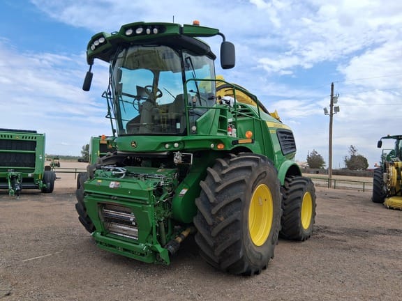 John Deere 9700 Equipment Image0