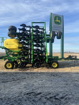 Image of John Deere N542C equipment image 1