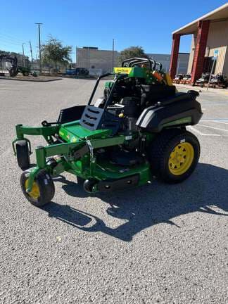 Image of John Deere Q820M Image 1