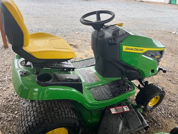 Image of John Deere S220 equipment image 2