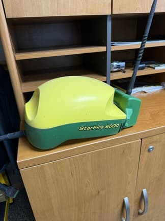 Image of John Deere StarFire 6000 Image 0