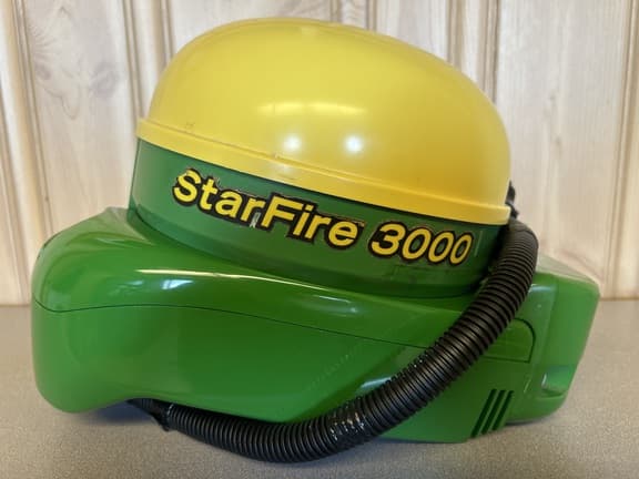 Image of John Deere StarFire 3000 Image 0