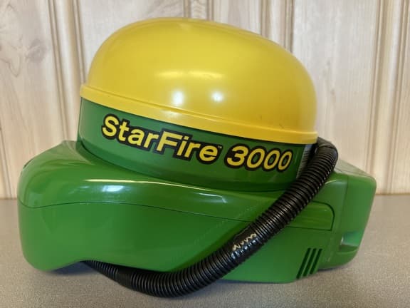 Image of John Deere StarFire 3000 Image 0