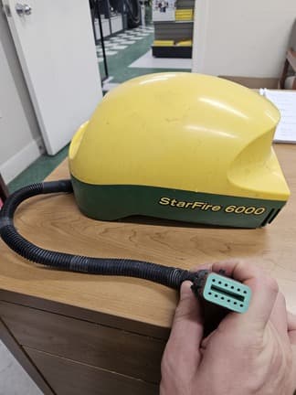 Image of John Deere StarFire 6000 equipment image 1