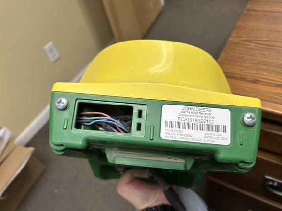 Image of John Deere StarFire 6000 equipment image 4