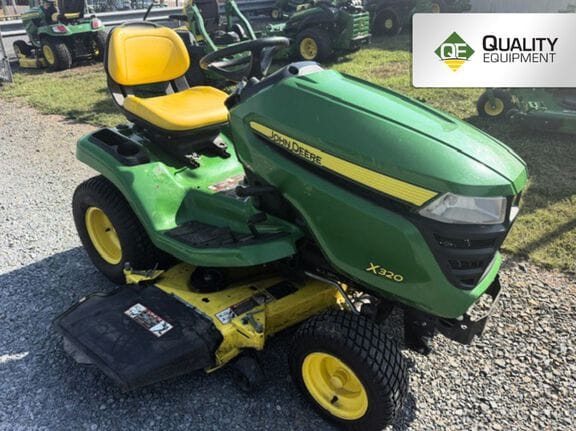 John Deere X320 Equipment Image0