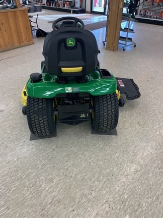 Image of John Deere X380 equipment image 3