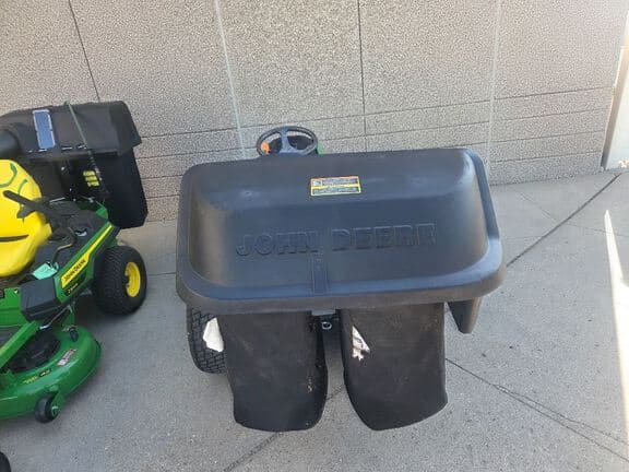 Image of John Deere X500 equipment image 3