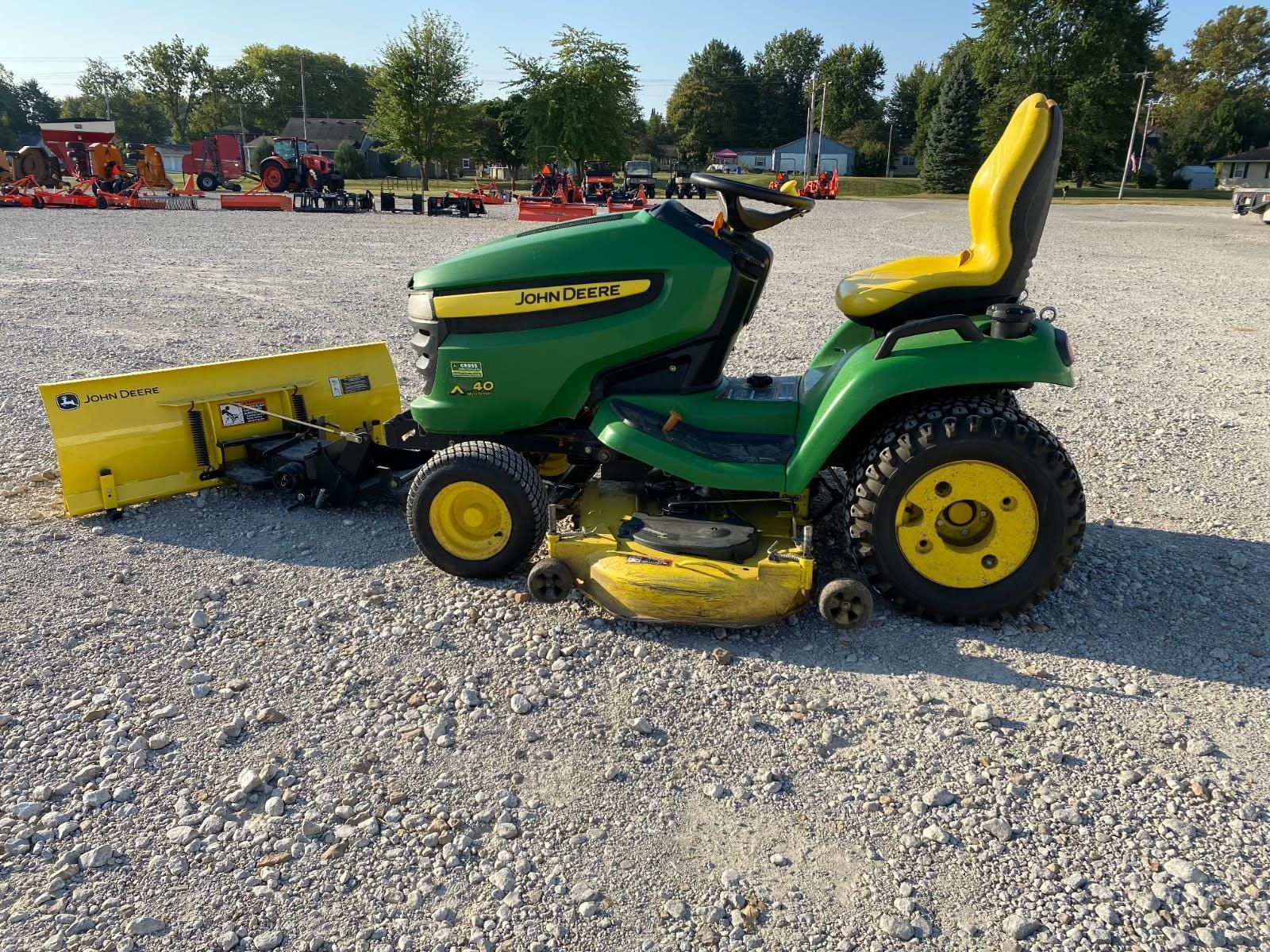 John Deere X540 Equipment Image0