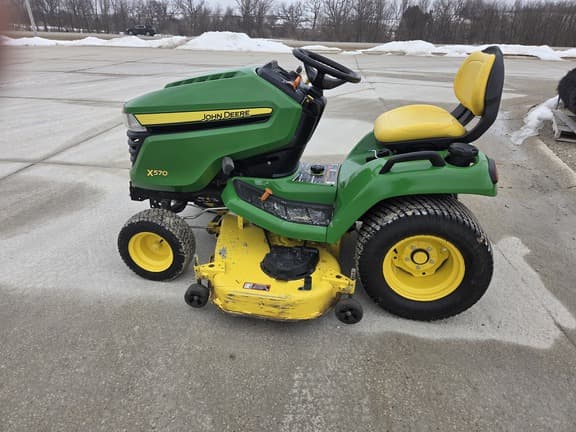 Image of John Deere X570 equipment image 1