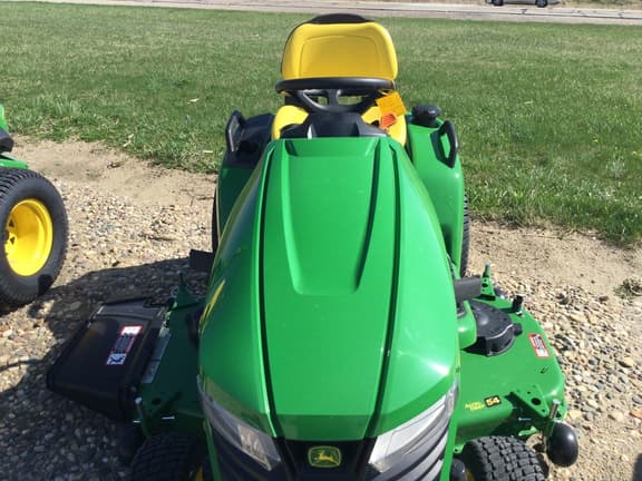 Image of John Deere X570 equipment image 4