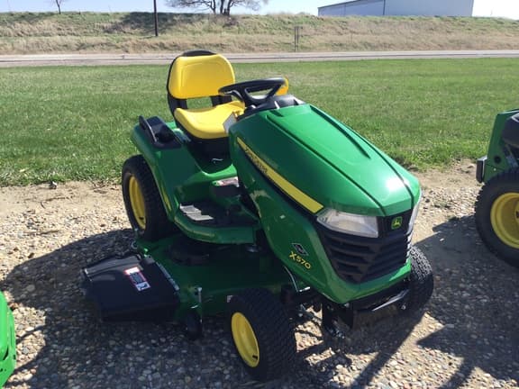 Image of John Deere X570 equipment image 3